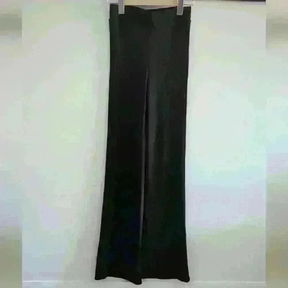 H&M  | Women's Black Ribbed Pull-On Stretchy Flare Pants - Picture 1 of 4